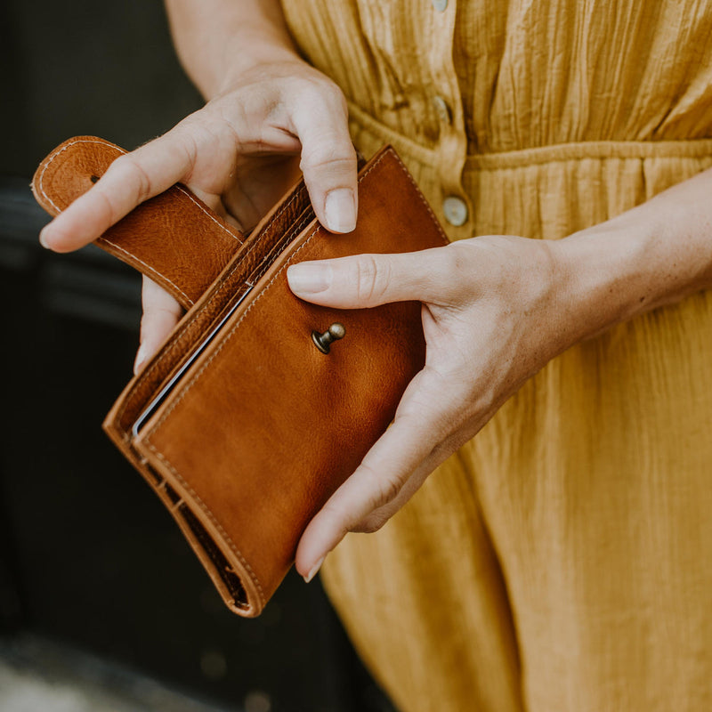 Elegant Genuine Leather Wallet/Clutch EW-01